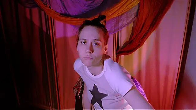 Snapshot of Malinax chatting on November 30, 2025, 10:10 pm Malinax online show from November 30, 2025, 10:10 pm