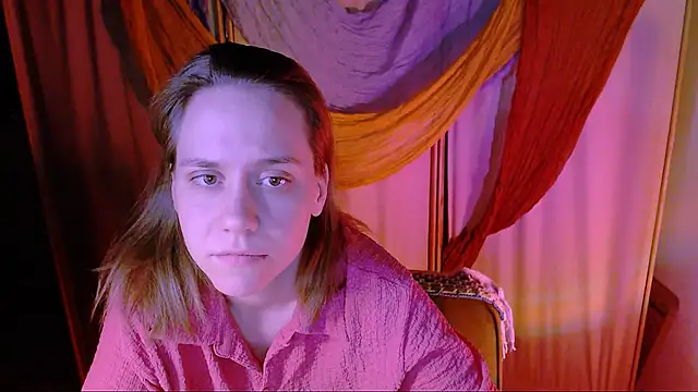 Snapshot of Malinax chatting on November 10, 2025, 10:37 pm Malinax online show from November 10, 2025, 10:37 pm