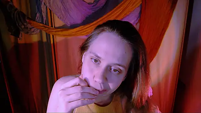 Snapshot of Malinax chatting on November 27, 2025, 10:21 pm Malinax online show from November 27, 2025, 10:21 pm