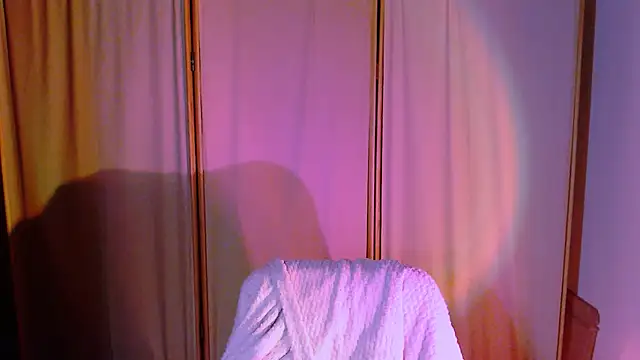 Snapshot of Malinax chatting on September 29, 2025, 10:15 pm Malinax online show from September 29, 2025, 10:15 pm