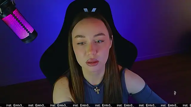 Emili1- online show from March 28, 2026, 9:43 am