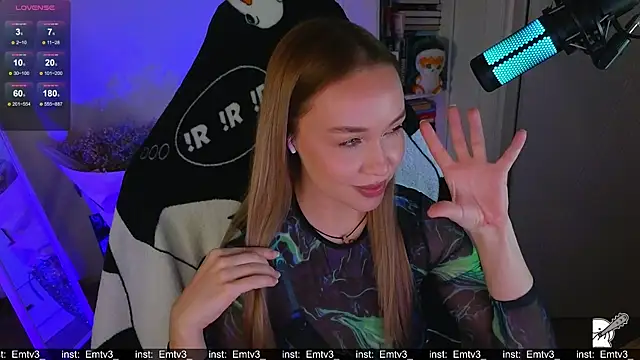 Emili1- online show from December 16, 2025, 4:22 pm