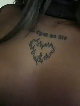 eva elifee online show from April 22, 2026, 7:59 am