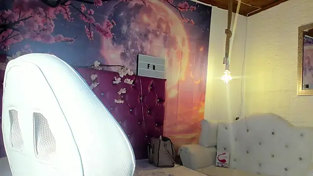 Snapshot of emma_oxford chatting on March 1, 2025, 11:26 pm emma oxford online show from March 1, 2025, 11:26 pm