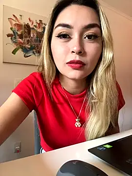 Snapshot of emma_oxford chatting on September 29, 2025, 12:44 pm emma oxford online show from September 29, 2025, 12:44 pm