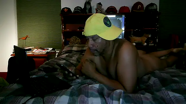 Snapshot of pimpdaddy4ever chatting on October 31, 2025, 10:56 am pimpdaddy4ever online show from October 31, 2025, 10:56 am