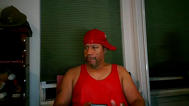 Snapshot of pimpdaddy4ever chatting on December 14, 2025, 1:56 am pimpdaddy4ever online show from December 14, 2025, 1:56 am