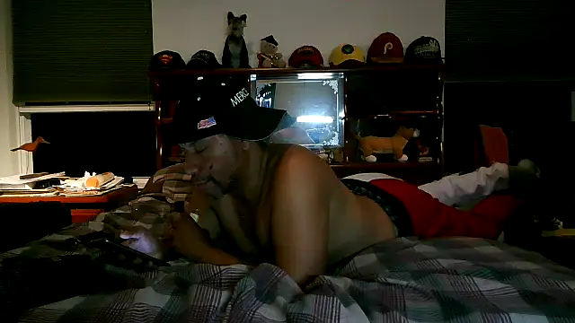 Snapshot of pimpdaddy4ever chatting on November 16, 2025, 5:01 am pimpdaddy4ever online show from November 16, 2025, 5:01 am