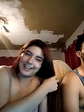 Snapshot of Carandrew chatting on October 23, 2025, 4:11 am Carandrew online show from October 23, 2025, 4:11 am