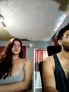 Snapshot of Carandrew chatting on November 10, 2025, 4:23 pm Carandrew online show from November 10, 2025, 4:23 pm