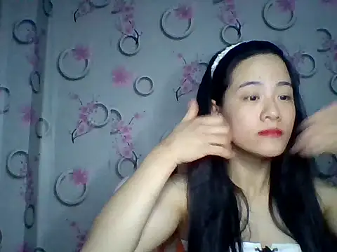 Snapshot of Nana-68 chatting on November 30, 2025, 1:12 pm Nana-68 online show from November 30, 2025, 1:12 pm