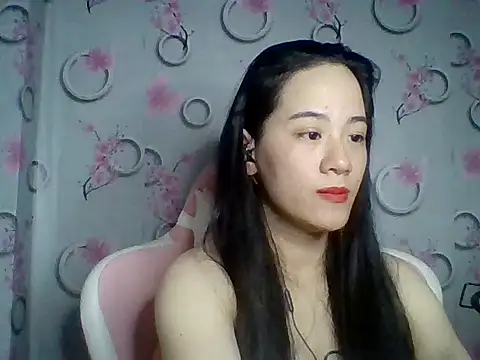 Snapshot of Nana-68 chatting on November 6, 2025, 1:37 pm Nana-68 online show from November 6, 2025, 1:37 pm