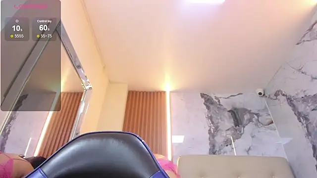 LAILAMORFY online show from January 8, 2026, 12:22 pm