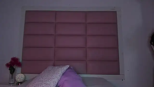 little-Emma online show from January 7, 2026, 3:11 am