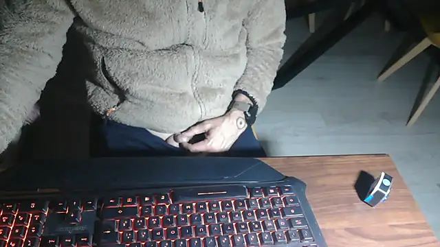 Adri gard online show from April 2, 2026, 8:15 pm