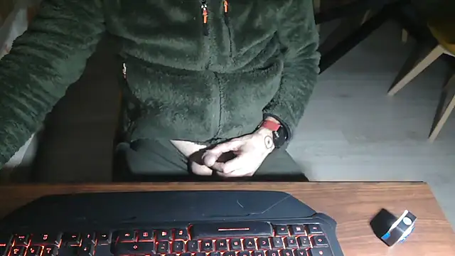 Adri gard online show from February 11, 2026, 9:36 pm