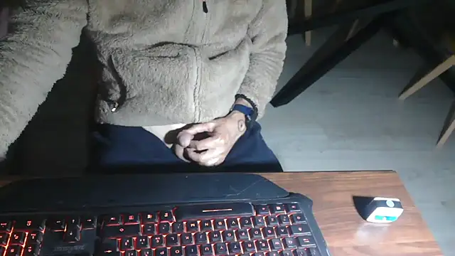 Adri gard online show from April 14, 2026, 8:36 pm