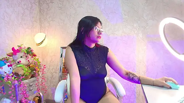 Snapshot of Lilyevansx chatting on May 22, 2026, 4:27 pm Lilyevansx online show from May 22, 2026, 4:27 pm
