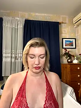 Snapshot of AnnaThurman chatting on November 8, 2025, 11:19 pm AnnaThurman online show from November 8, 2025, 11:19 pm