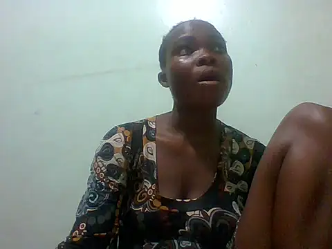 Snapshot of sexxyqueenn22 chatting on December 17, 2025, 5:18 pm sexxyqueenn22 online show from December 17, 2025, 5:18 pm