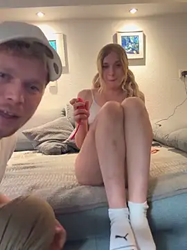 Snapshot of NickyGold_Official chatting on September 10, 2025, 3:44 pm NickyGold Official online show from September 10, 2025, 3:44 pm