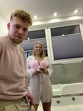 Snapshot of NickyGold_Official chatting on February 5, 2025, 9:29 pm NickyGold Official online show from February 5, 2025, 9:29 pm