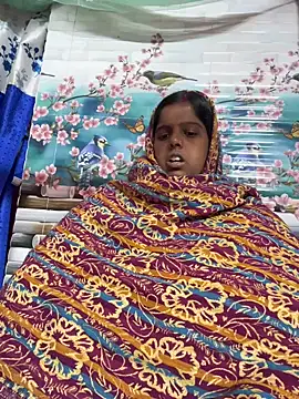 Beauty-queen online show from December 15, 2025, 10:21 am