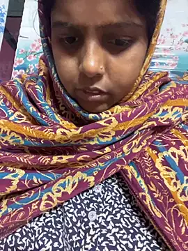 Snapshot of Beauty-queen chatting on November 21, 2025, 2:27 pm Beauty-queen online show from November 21, 2025, 2:27 pm