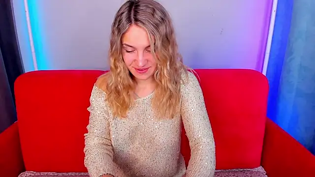 Snapshot of Milka_Blond chatting on November 30, 2025, 12:55 am Milka Blond online show from November 30, 2025, 12:55 am