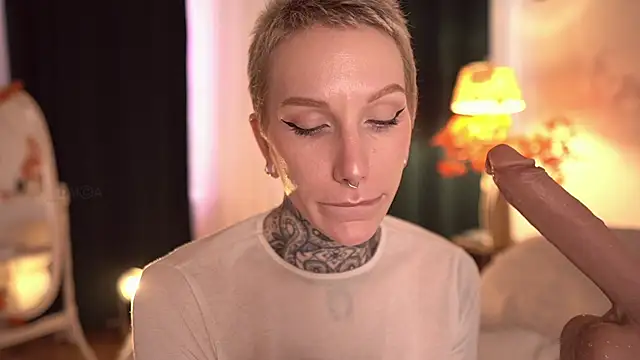 ifuckingtoy  online show from November 5, 2025, 10:18 am