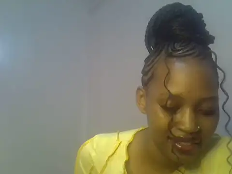 Snapshot of Sweet_Vinkah chatting on October 13, 2025, 1:45 pm Sweet Vinkah online show from October 13, 2025, 1:45 pm