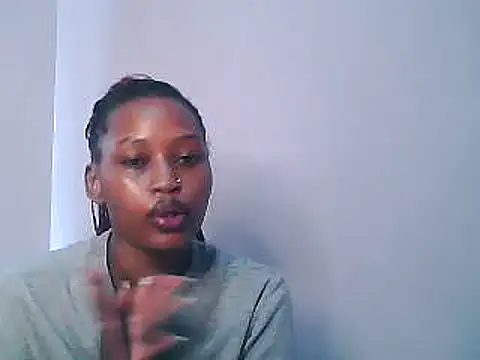 Snapshot of Sweet_Vinkah chatting on February 17, 2025, 12:49 pm Sweet Vinkah online show from February 17, 2025, 12:49 pm