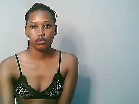Snapshot of Sweet_Vinkah chatting on February 17, 2025, 8:06 pm Sweet Vinkah online show from February 17, 2025, 8:06 pm