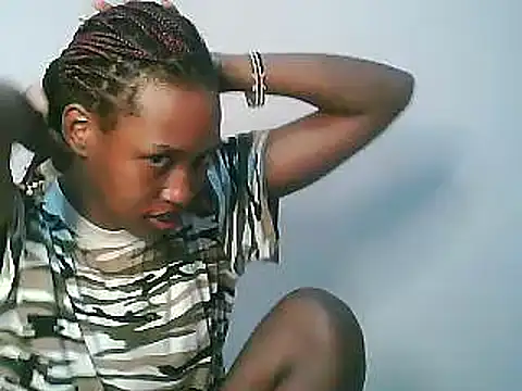 Snapshot of Sweet_Vinkah chatting on February 16, 2025, 8:22 pm Sweet Vinkah online show from February 16, 2025, 8:22 pm