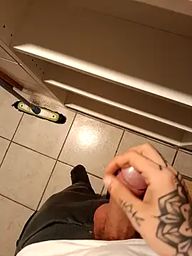 YoungDick25 online show from April 1, 2026, 2:02 am