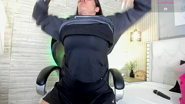 sussy  stone online show from April 6, 2026, 11:55 am