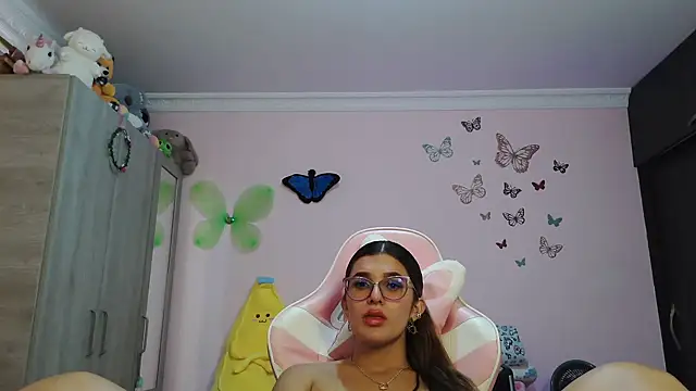 Snapshot of caroline_jonson chatting on March 1, 2026, 7:03 pm caroline jonson online show from March 1, 2026, 7:03 pm