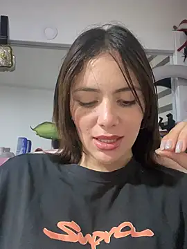 Lorraine Leon online show from March 4, 2025, 3:00 am