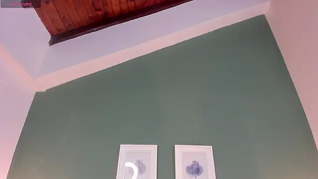  anavictoria  online show from November 29, 2025, 12:27 pm