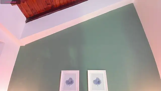  anavictoria  online show from November 15, 2025, 12:31 pm