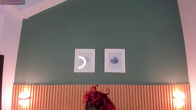  anavictoria  online show from October 25, 2025, 1:01 pm