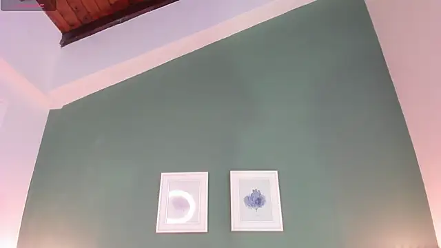  anavictoria  online show from November 21, 2025, 6:18 pm