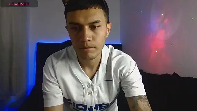 Tifanny Sweett online show from February 26, 2026, 1:27 am