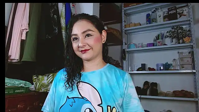 Snapshot of Kaory_32 chatting on January 5, 2026, 9:51 pm Kaory 32 online show from January 5, 2026, 9:51 pm