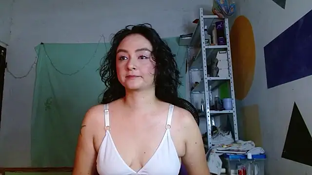 Snapshot of Kaory_32 chatting on June 3, 2026, 2:33 pm Kaory 32 online show from June 3, 2026, 2:33 pm