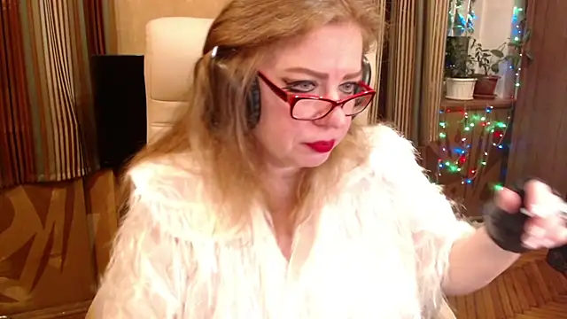 Miss Tress online show from July 8, 2026, 9:37 pm