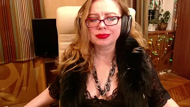 Miss Tress online show from April 10, 2026, 11:12 pm