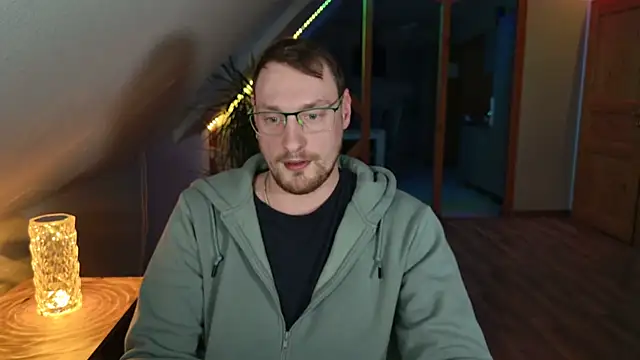 Relsxboy online show from February 27, 2025, 5:16 pm