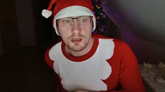 Relsxboy online show from December 17, 2024, 5:04 pm