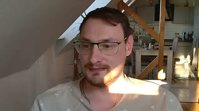 Relsxboy online show from March 18, 2025, 4:28 pm